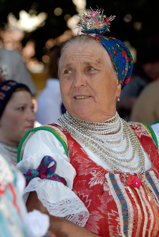 következő