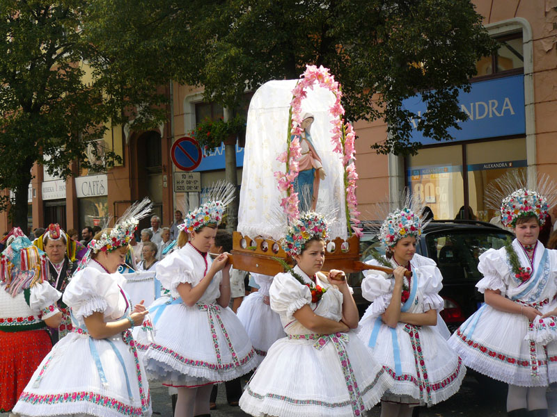 következő