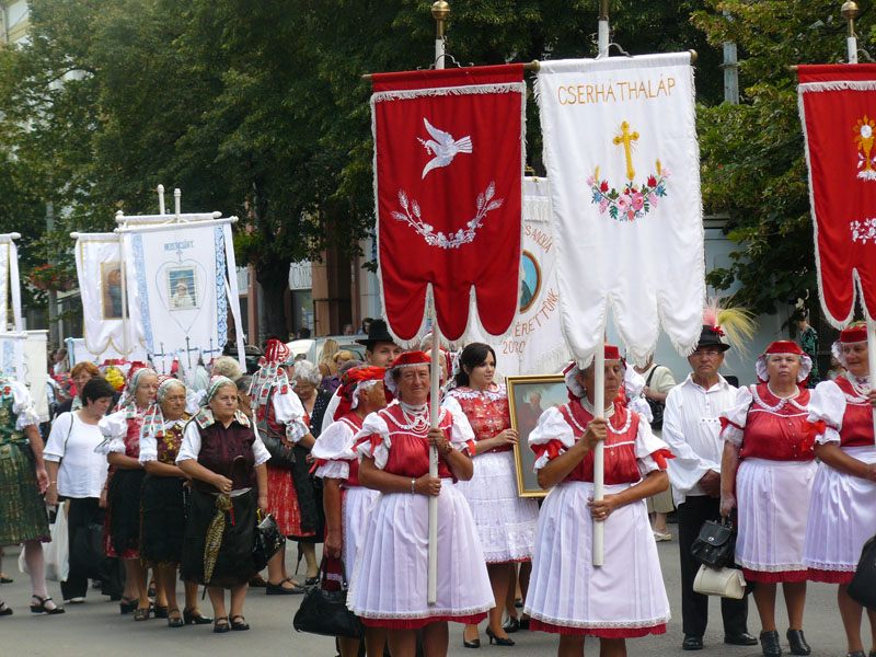 következő