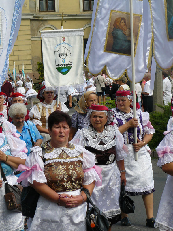 következő