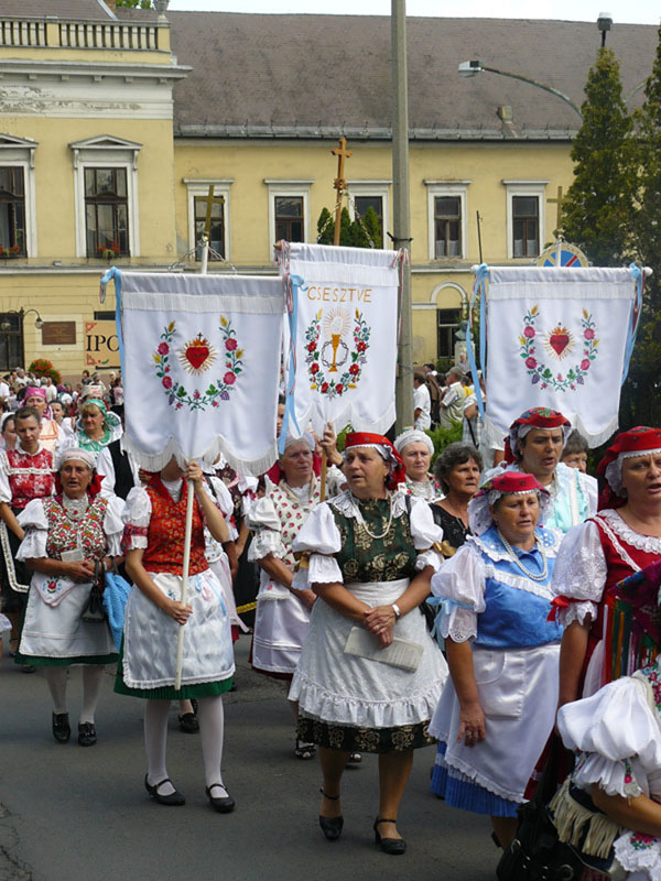 következő