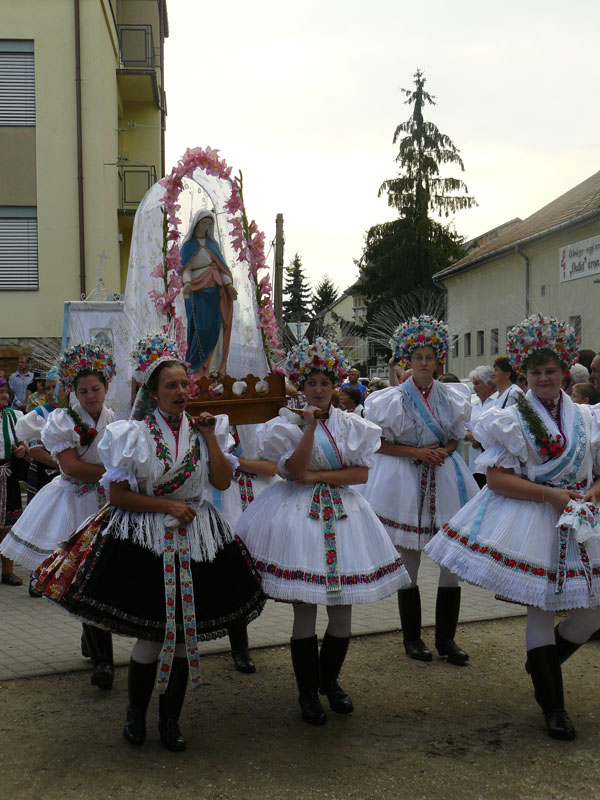 következő