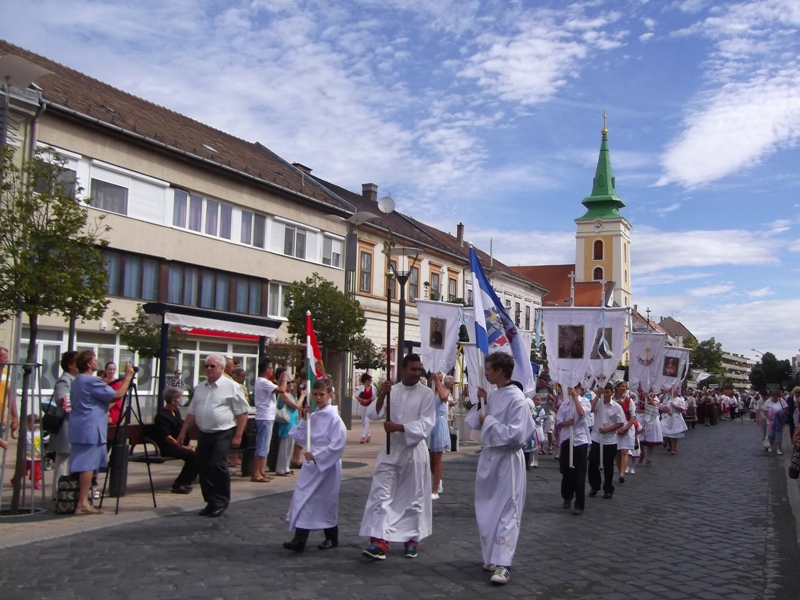 következő