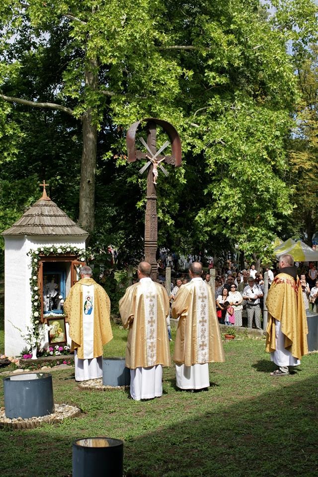 következő