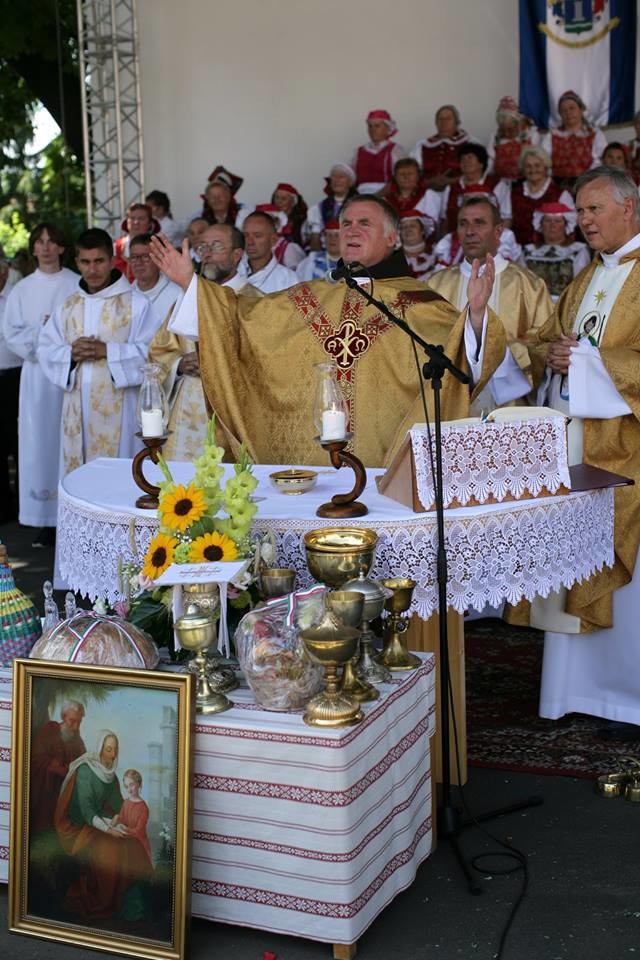 következő