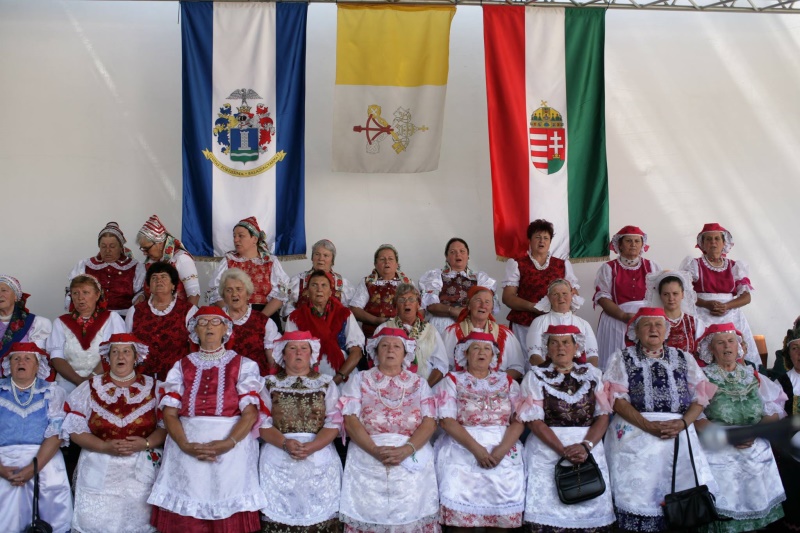 következő