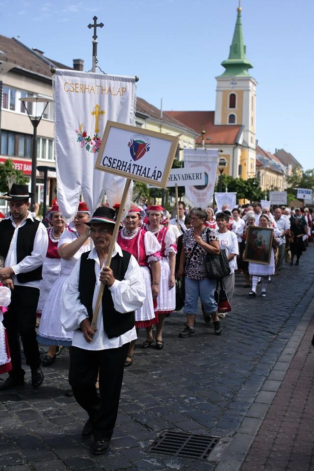 következő