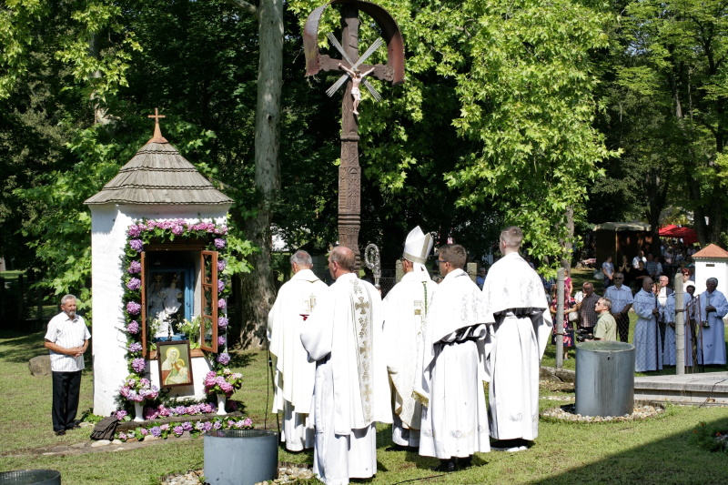 következő
