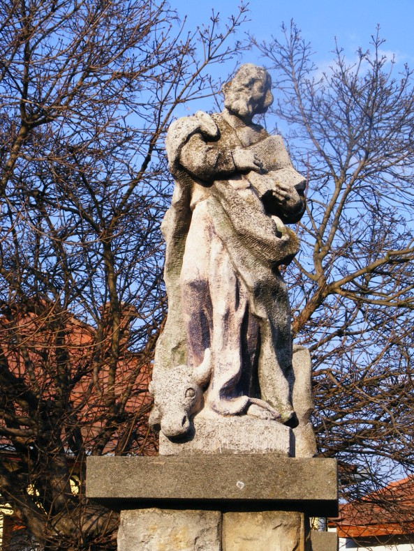 következő