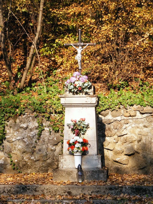 következő