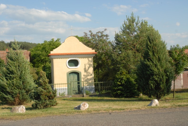 következő