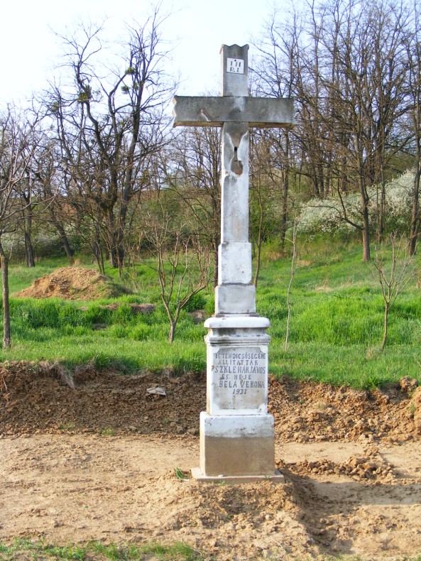 következő
