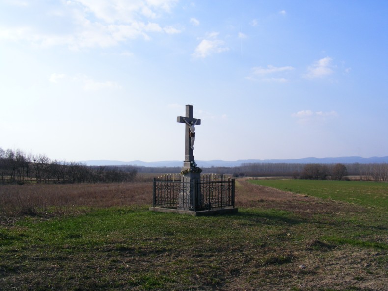 következő