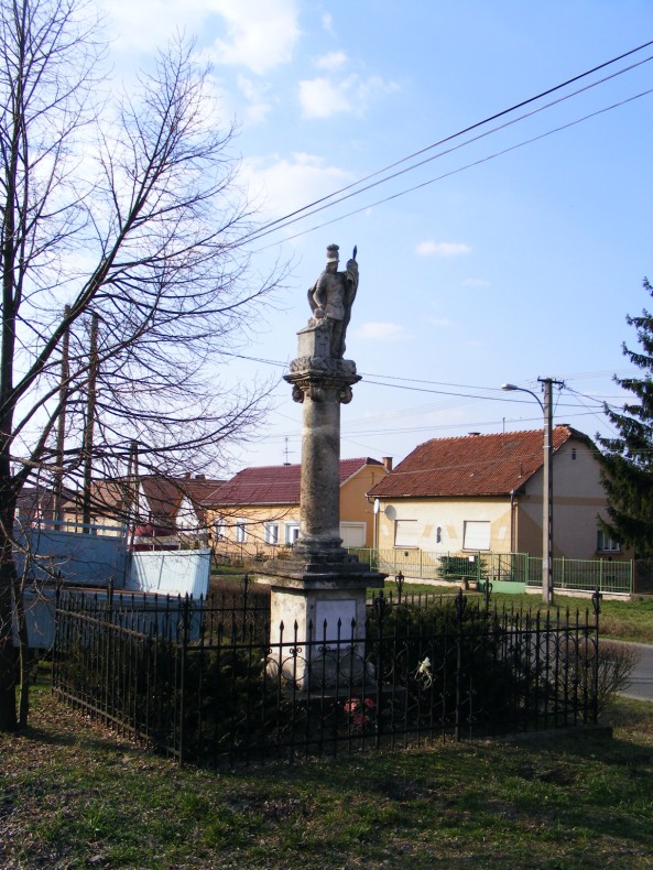 következő