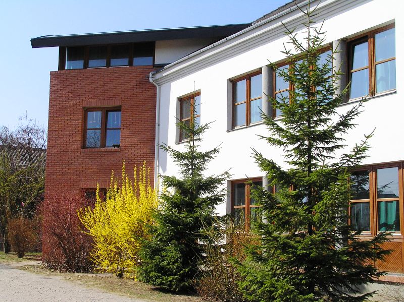 következő