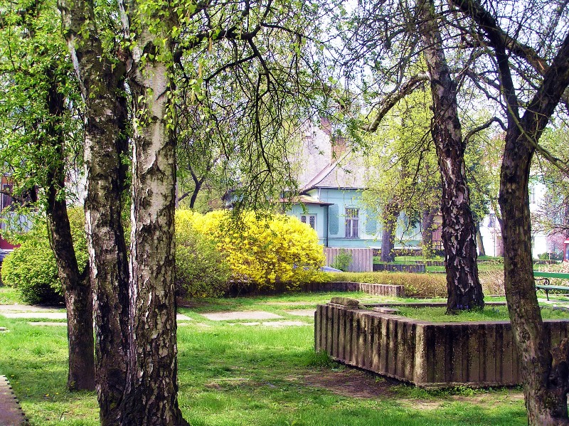 következő