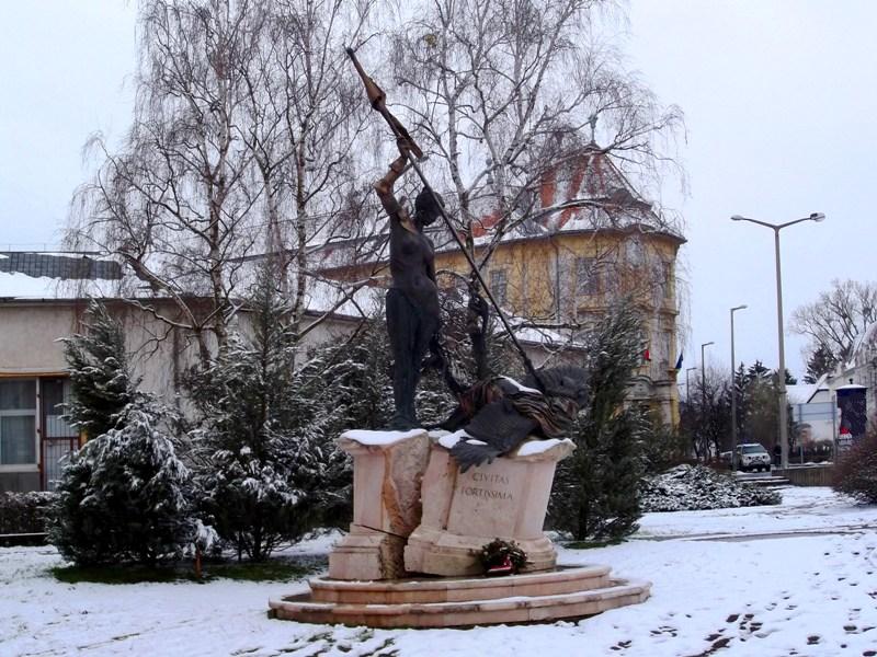 következő