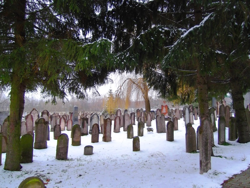 következő