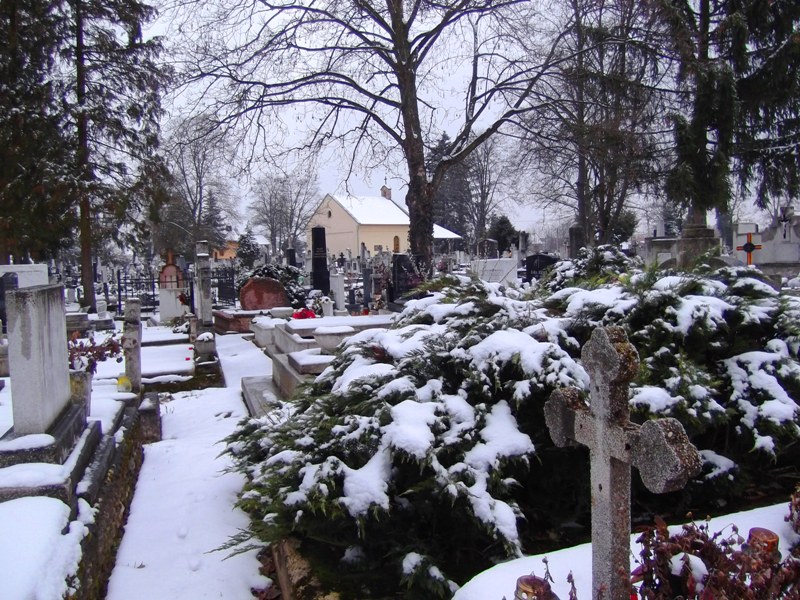 következő