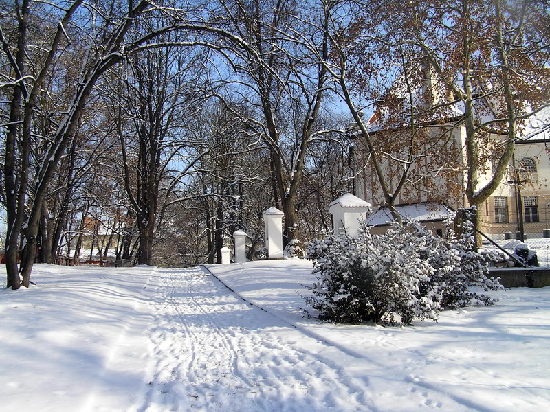 következő