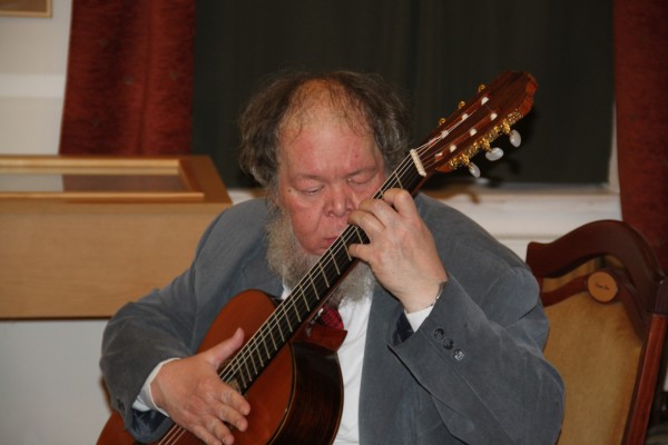 következő