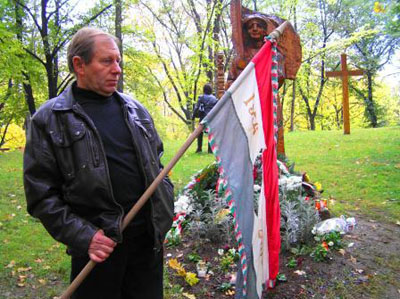 következő