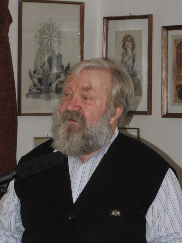 következő