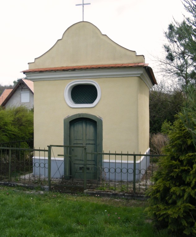 következő