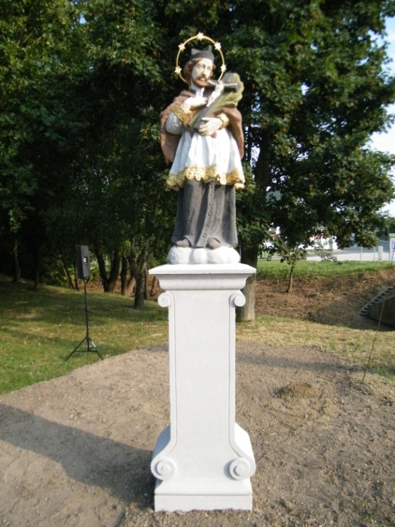 következő