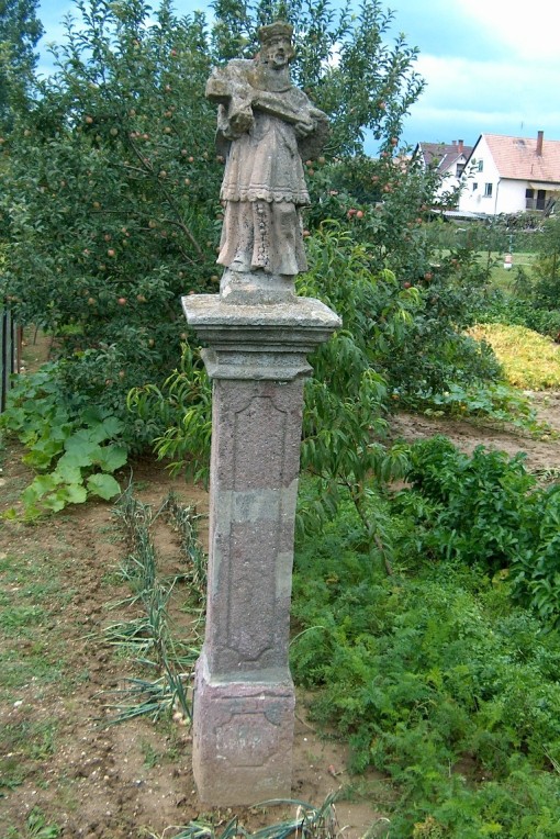 következő