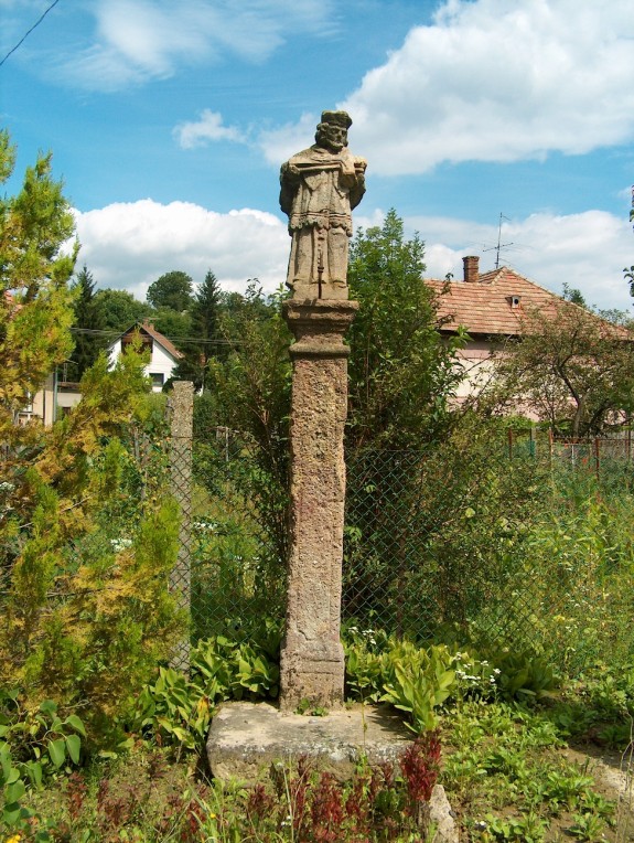 következő