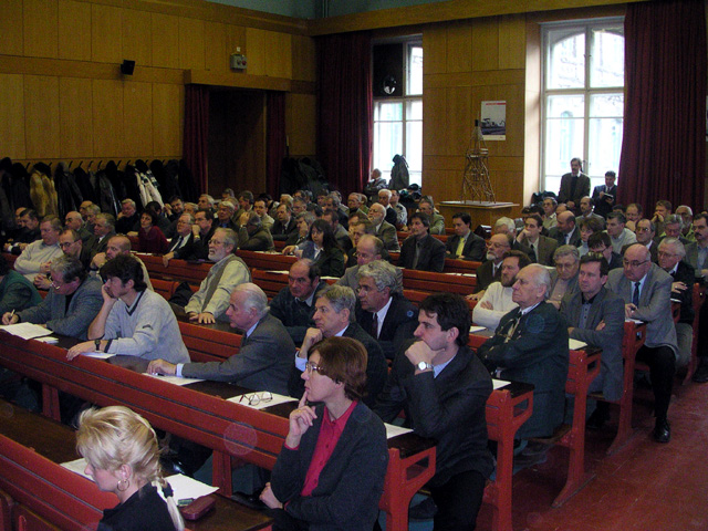 következő