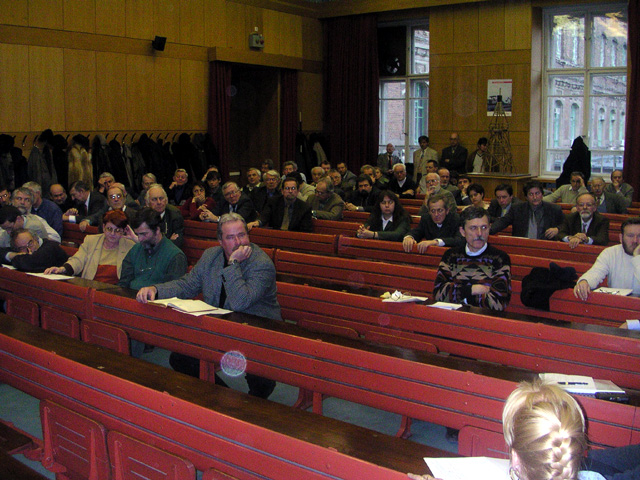 következő