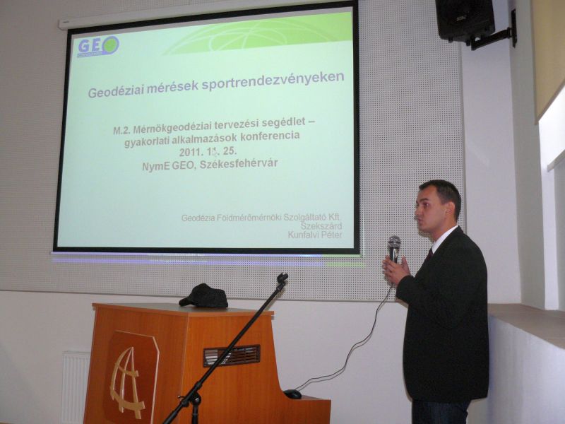 következő