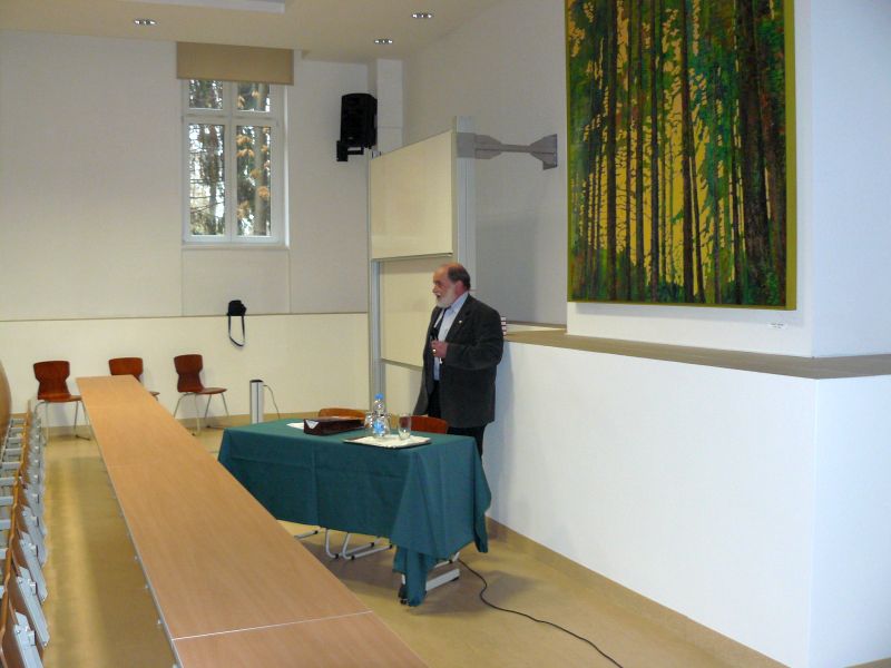 következő