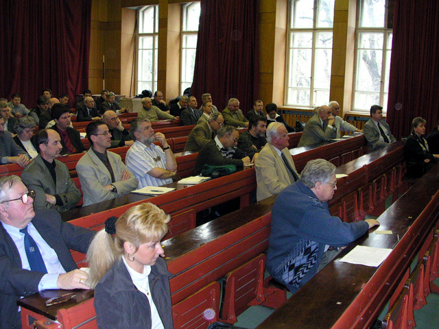 következő