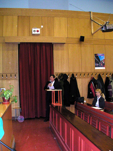 következő