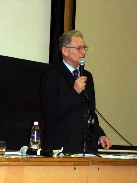 következő