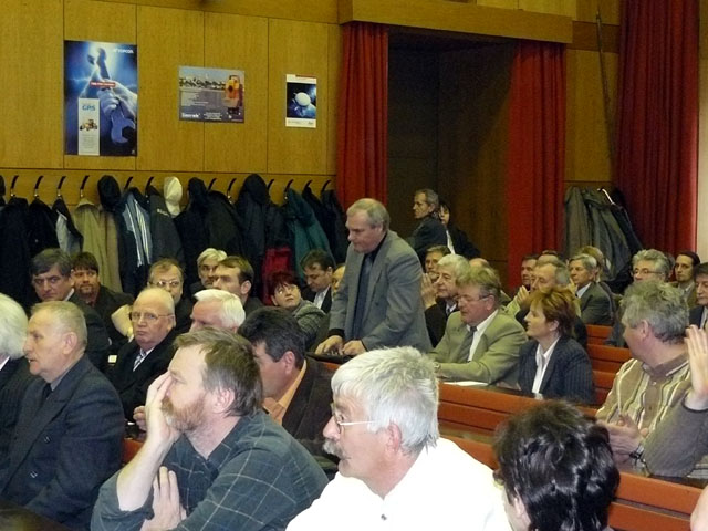 következő