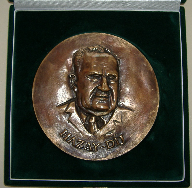 következő