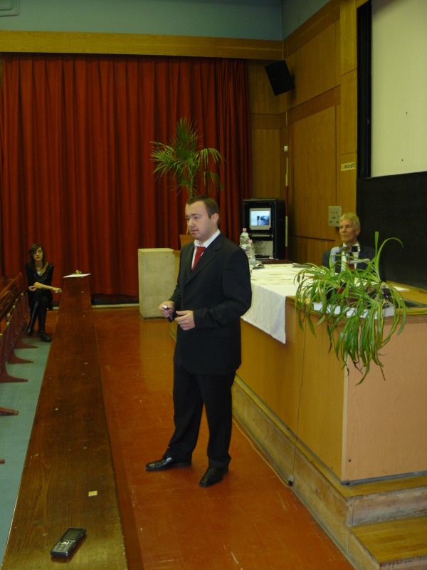 következő